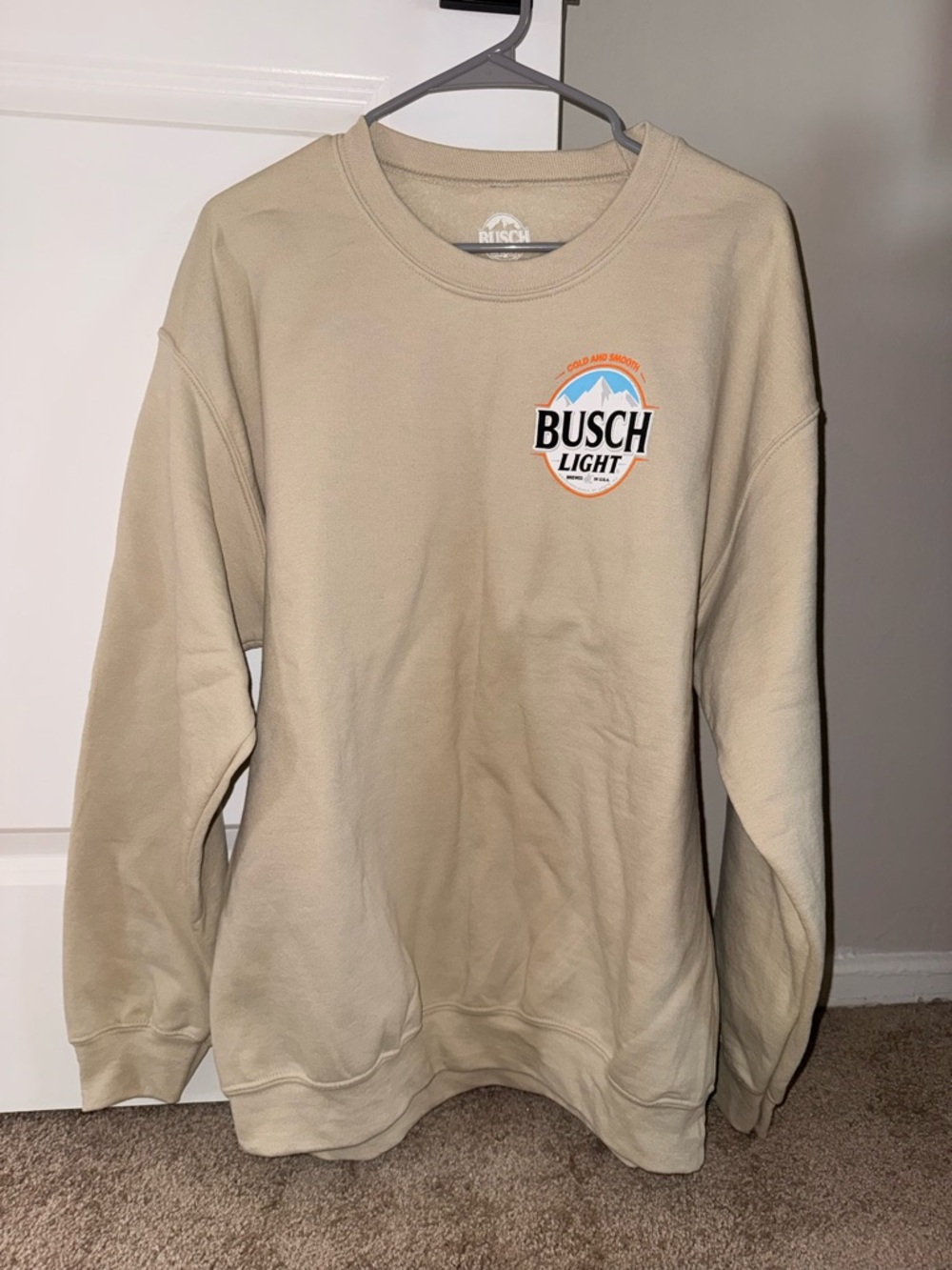 Men’s Busch Light Crewneck in Beige